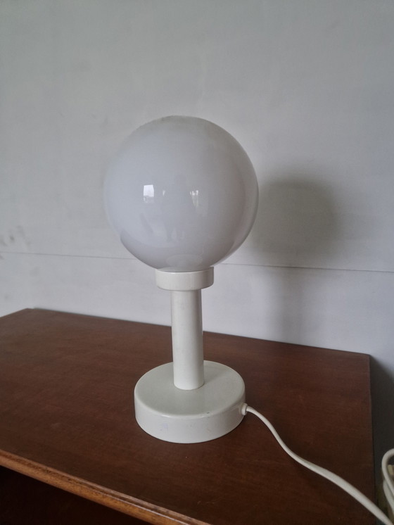 Image 1 of Space Age Opaline Globe Lampe