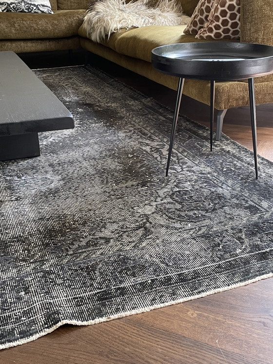 Image 1 of Vintage-Rosen-Kilim