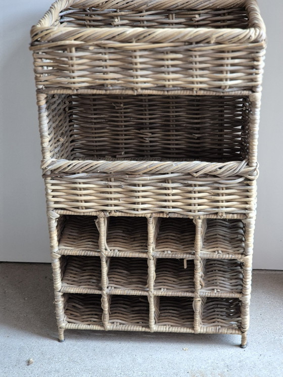 Image 1 of Weinregal aus Rattan