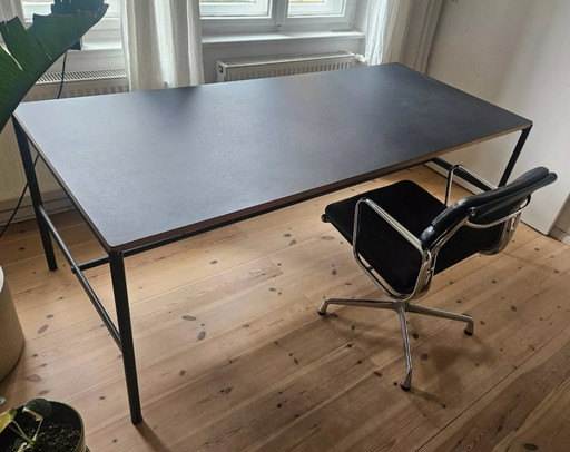 Million Mies Dining Table M1 Linoleum Schwarz Eiche Und Rostfreier Stahl