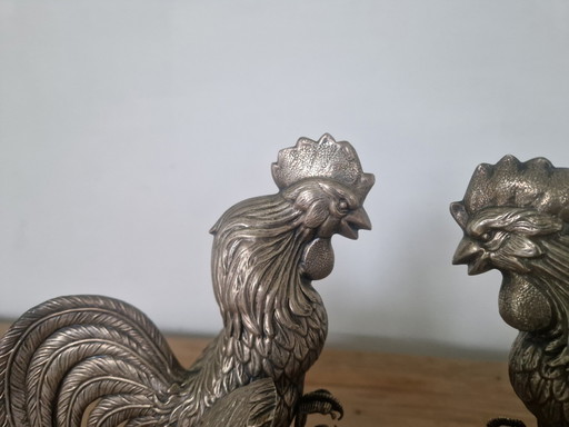 Versilberte Roosters Tischfiguren