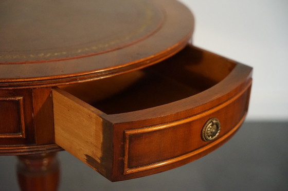 Image 1 of Antiker Englischer Beistelltisch Mit Lederplatte