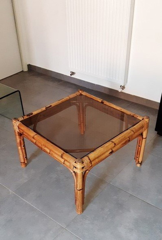 Image 1 of Vintage-Couchtisch aus Rattan, Bambus und Rauchglas im Stil von Vivai del Sud