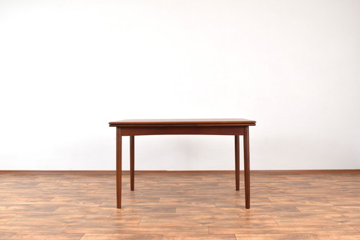 Mid Century Dänischer Teak Ausziehbarer Esstisch, 1960S.