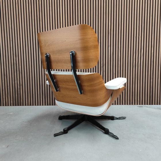 Image 1 of Vitra Eames Lounge Chair