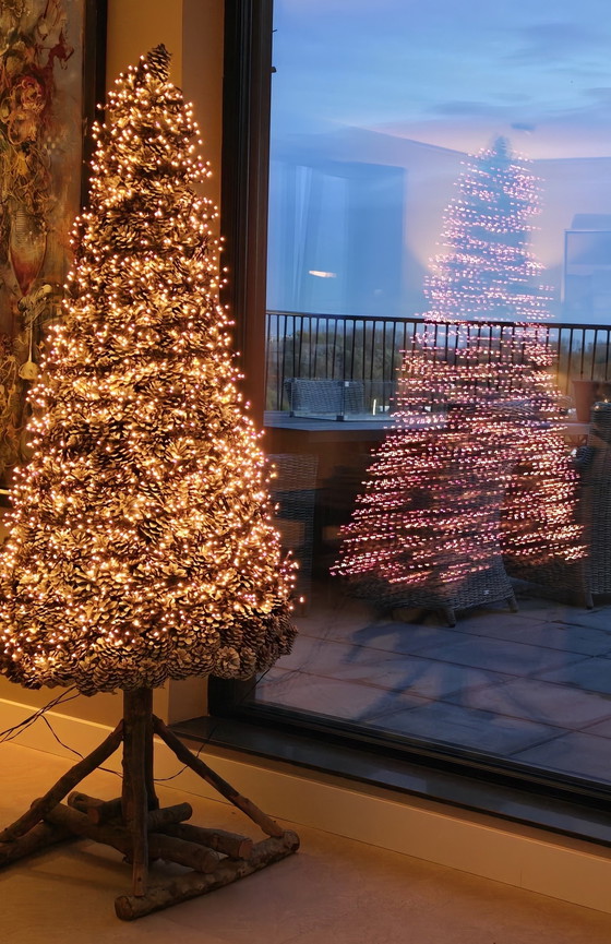 Image 1 of Künstlicher Weihnachtsbaum aus natürlichen Materialien