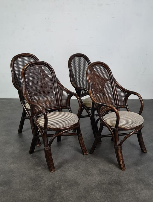 4 alte Manou-Stühle