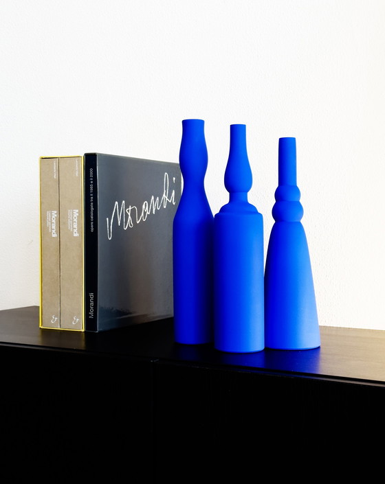 Image 1 of Morandi® - Hommage an Giorgio Morandi & Yves Klein - Vasen-Set - Exklusive Kollektion - Ikb