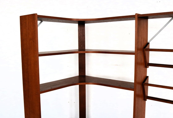 Image 1 of Alter schwedischer Eckschrank, Ladenschrank