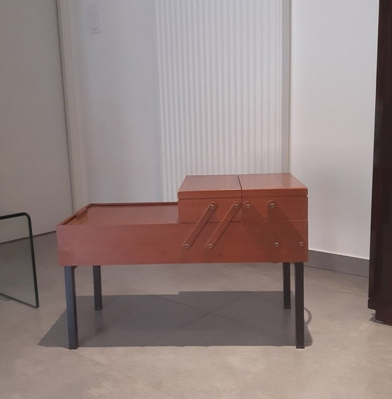 Image 1 of Vintage Beistellmöbel - Skandinavische Arbeiterin - Aufbewahrungsmöbel - Antik