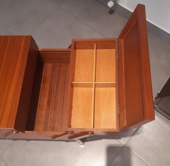 Image 1 of Vintage Beistellmöbel - Skandinavische Arbeiterin - Aufbewahrungsmöbel - Antik