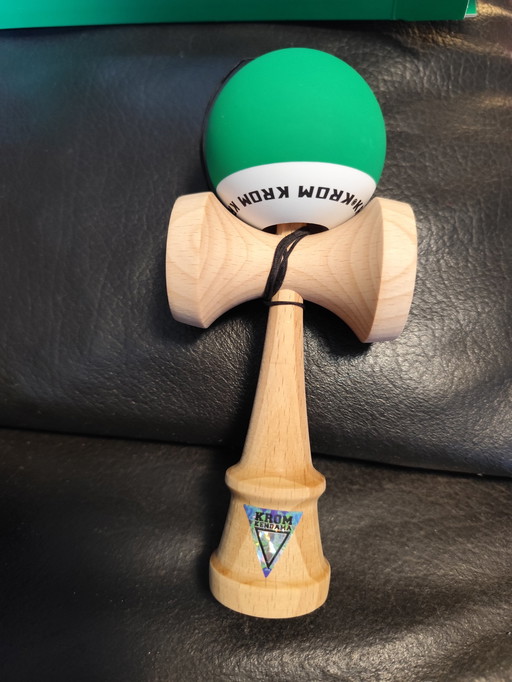 Bilboquet Aus Holz Kendama