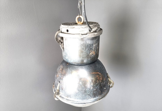 Image 1 of Industrielle 'Kugel'-Lampen mit Glas, 1930er Jahre