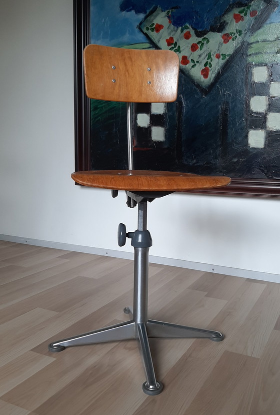 Image 1 of Ahrend Friso Kramer der Circle Stuhl