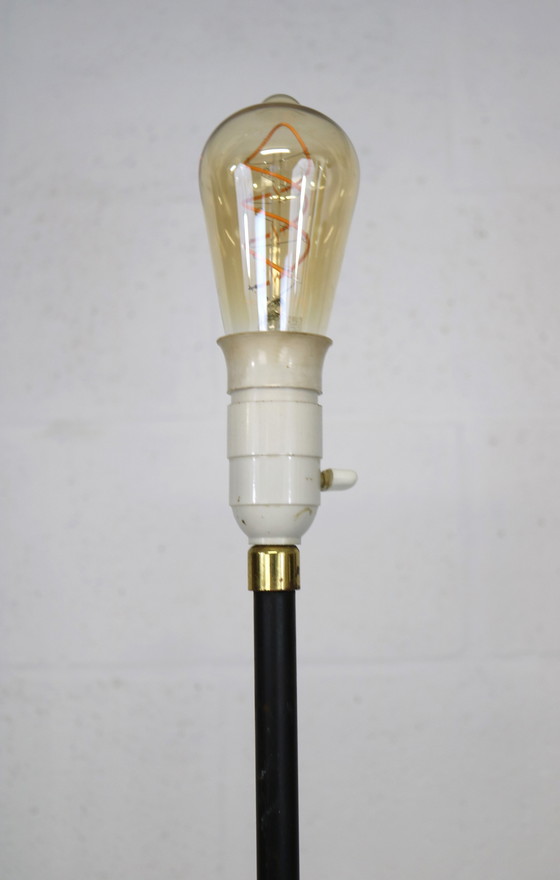 Image 1 of Dänische Stehlampe aus der Mitte des Jahrhunderts aus Metall und Messing Sphere