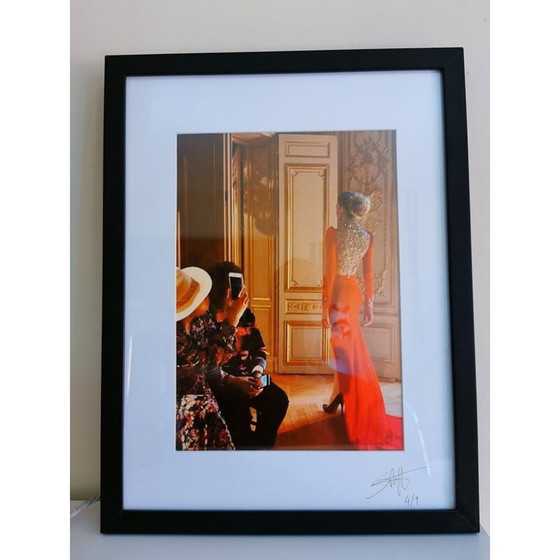 Image 1 of Vintage-Fotografie "au fil des défilés" von Sylvain Ruffier