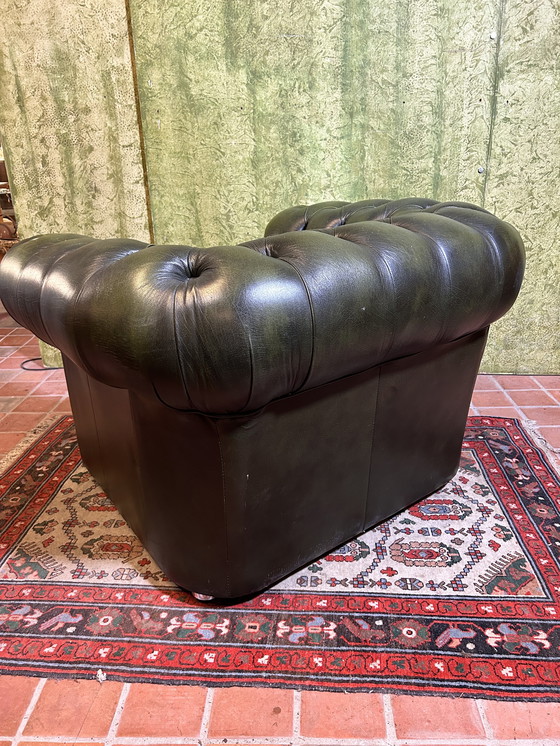 Image 1 of Chesterfield grüner Lederwannenstuhl Englisch