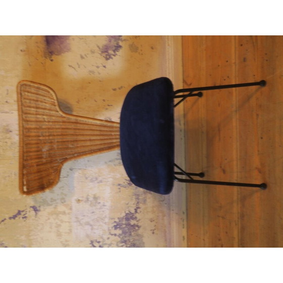 Image 1 of 4 Stühle aus schwarzem Metall, Rattan und blauem Samt, Italien 1950