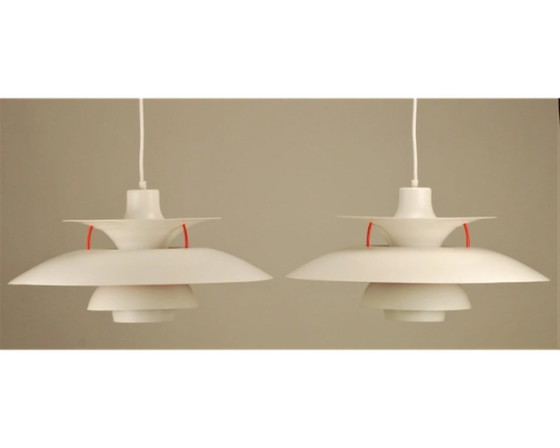 Image 1 of 2er Set Vintage Louis Poulsen Hängelampe | Weg von Weiß mit Orange