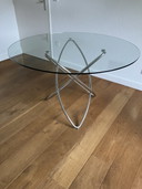 Runder Esstisch aus Glas