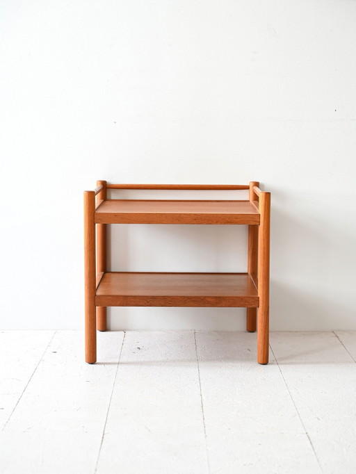 Vintage-Tisch mit zwei Etagen