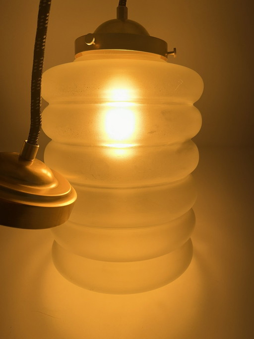 Art Deco Hängeleuchte aus sandgestrahltem Glas