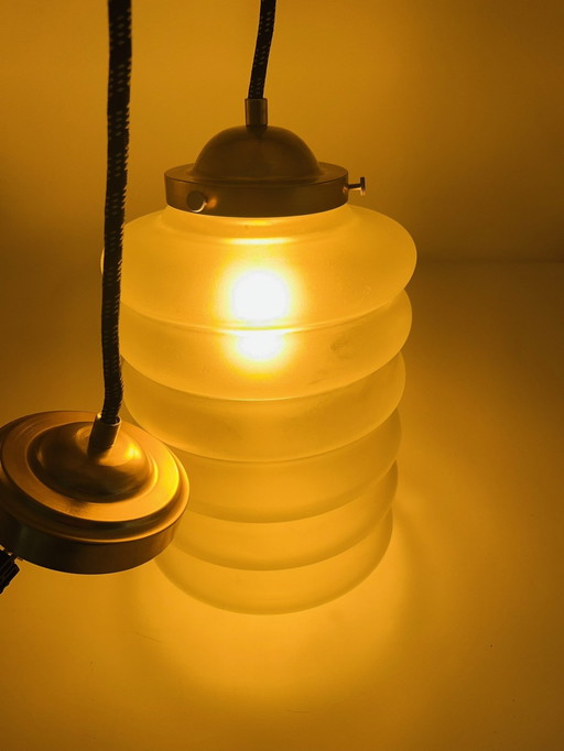 Art Deco Hängeleuchte aus sandgestrahltem Glas