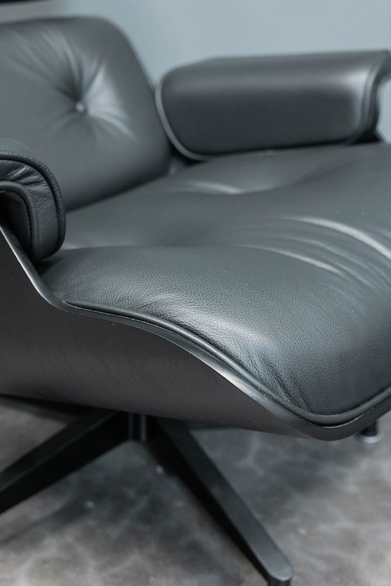 Image 1 of Eames Lounge Chair + Ottomane Xl