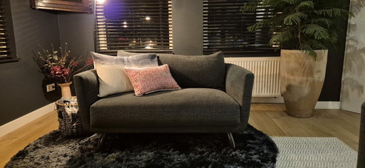 Design auf Lager Byen Loveseat