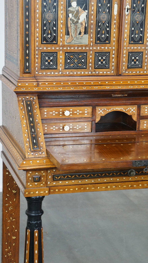 Image 1 of Italienische Sekretärin