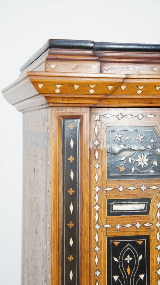 Image 1 of Italienische Sekretärin