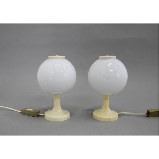Image 1 of Paar alte Tischlampen aus Milchglas und Kunststoff, Tschechoslowakei 1970