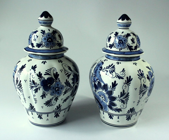 Image 1 of 2 Delft Vasen Mit Deckel Als Set, Handgemalt, Vintage