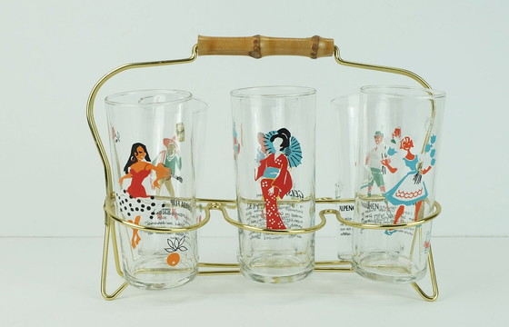 Image 1 of 6 GLÄSER im Messingrahmen mit Bambusgriff, 1950er Jahre.