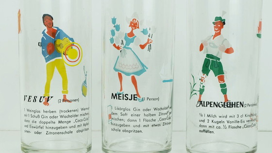 Image 1 of 6 GLÄSER im Messingrahmen mit Bambusgriff, 1950er Jahre.