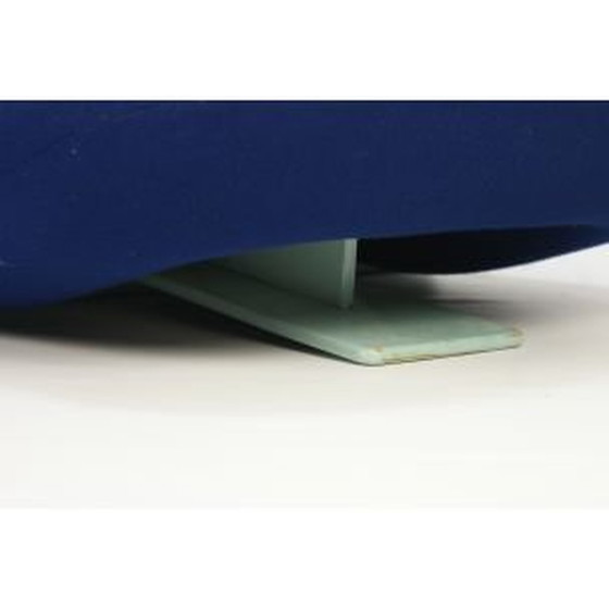 Image 1 of Vintage 200 Lounge Chair für Artifort in blauem Stoff und Holz 1980