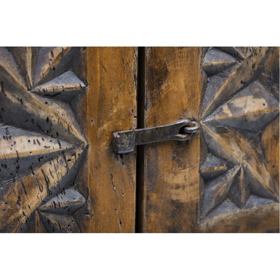 Image 1 of Rustikales bretonisches Highboard von Haut Savoie