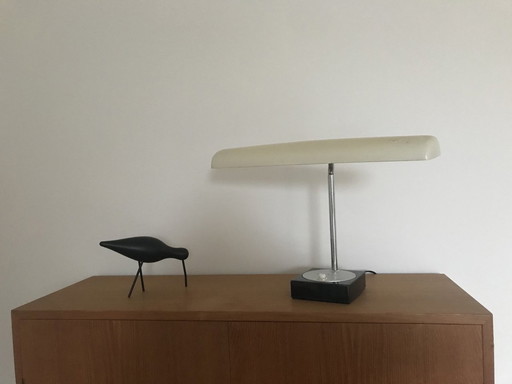 Vintage Hitachi Schreibtischlampe von 1965.