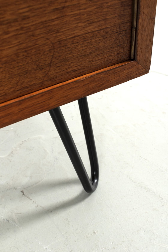 Image 1 of alter Schrank