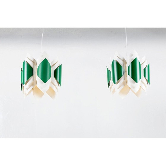 Image 1 of Paar grüne und weiße Pendelleuchten aus Acryl von Lars Schiøler für Hoyrup, Dänemark 1960