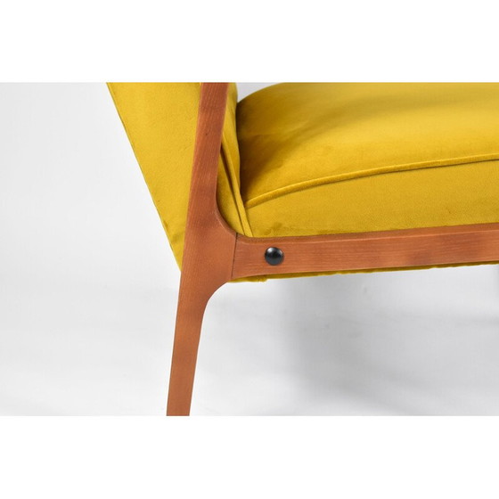 Image 1 of Vintage polnischer Sessel b-04, goldener Samt 1970
