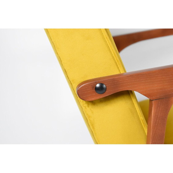 Image 1 of Vintage polnischer Sessel b-04, goldener Samt 1970