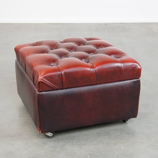 Rotes Rindsleder Quadratische Chesterfield Hocker