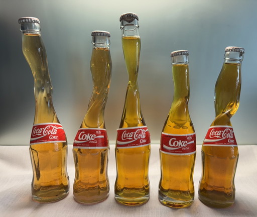 Satz von 5 Artfun Coca-Cola-Flaschen