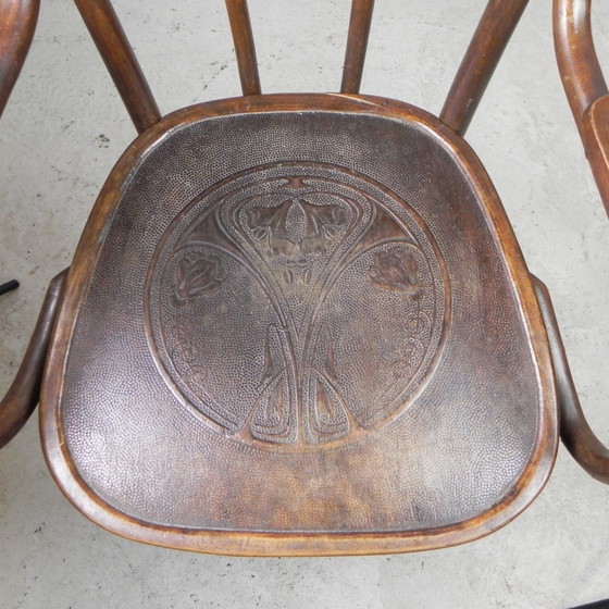 Image 1 of Buchenholzsessel mit Armlehnen im Thonet-Stil, 1920er Jahre