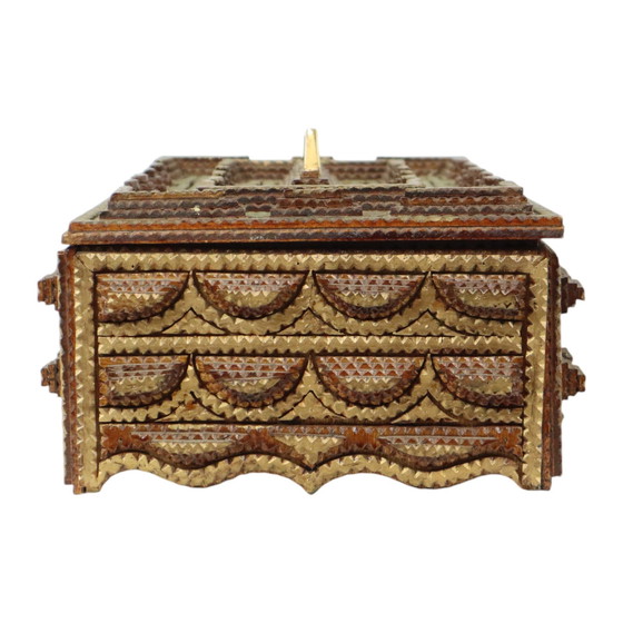 Image 1 of Große Tramp Art Box