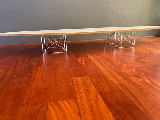 Image 1 of Vitra Ellipsentisch