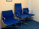 Vitra EA 108 Stuhl