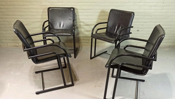 Image 1 of 4x postmoderne Eetkamerstoelen