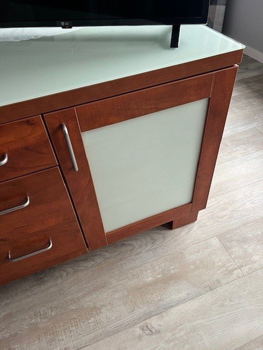 Sideboard, Nachttische, Spiegel